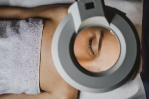 Что нельзя делать после фотоомоложения лица